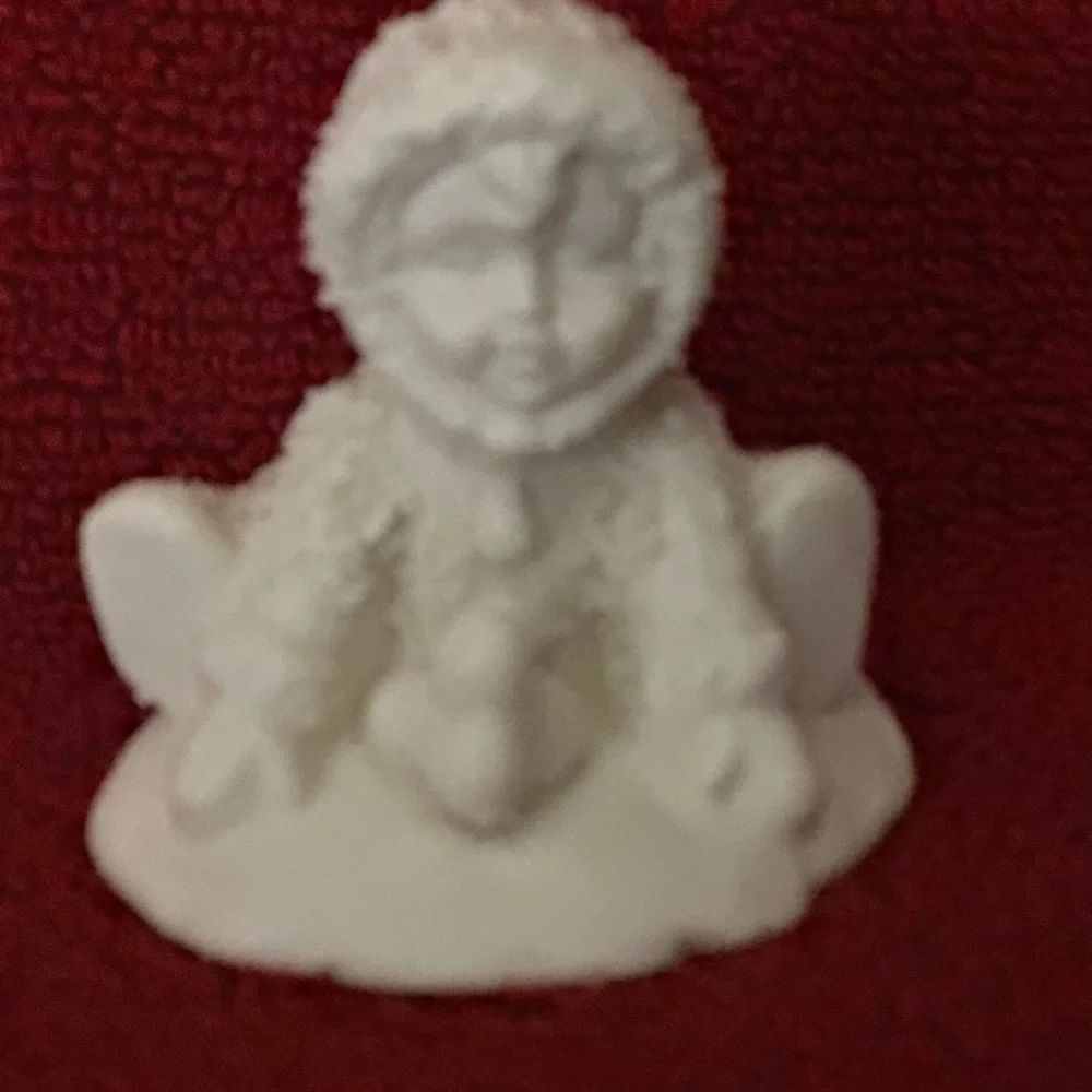 Snowbabies figurine